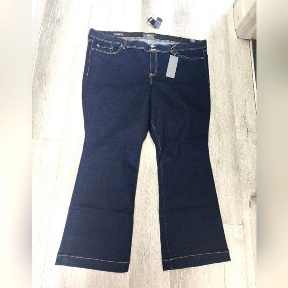 TORRID 30 TALL NEW W TAGS DARK FLARE DENIM⭐️DARK BLUE with Threading, AMAZING - Picture 1 of 7